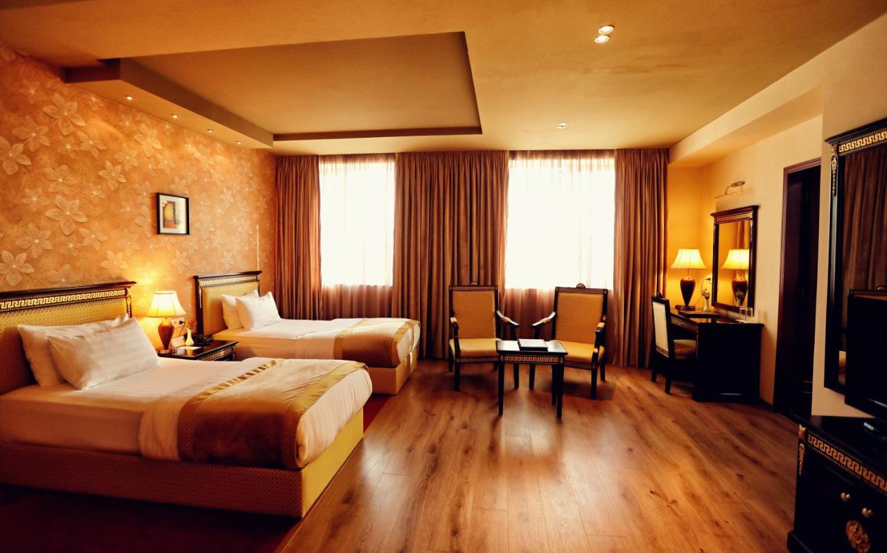 Grand Hotel Europa Shkodër エクステリア 写真