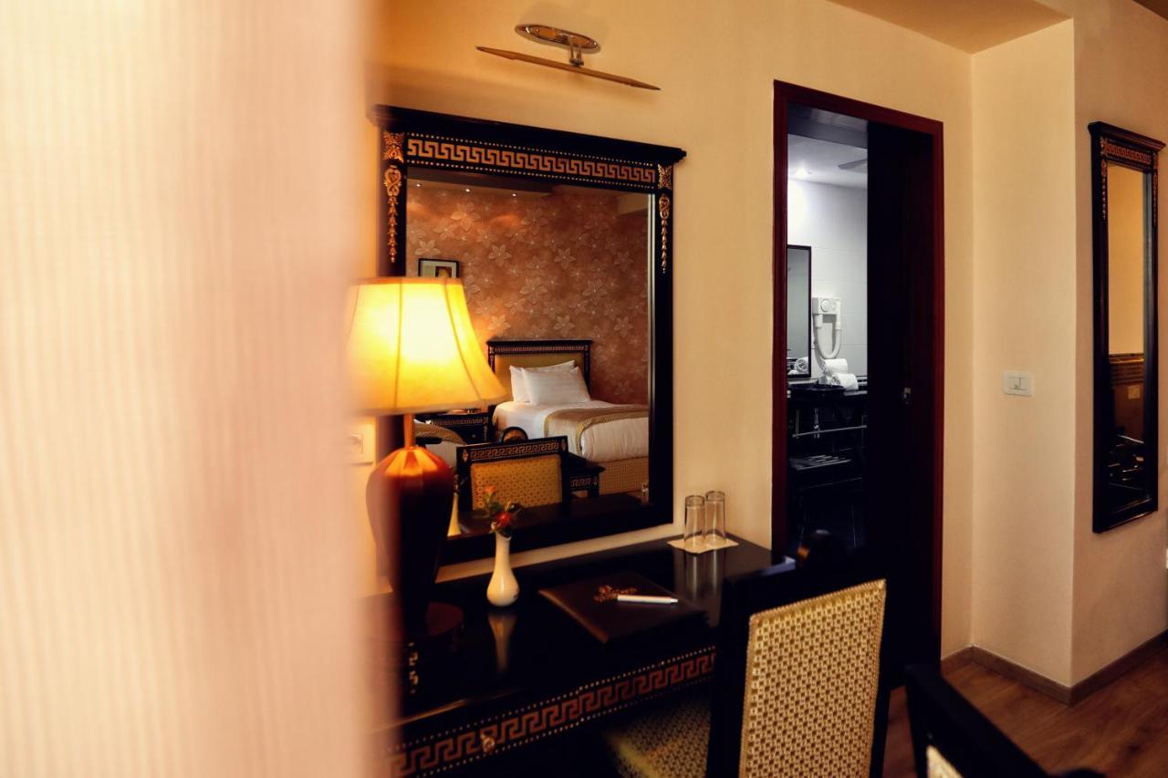 Grand Hotel Europa Shkodër エクステリア 写真
